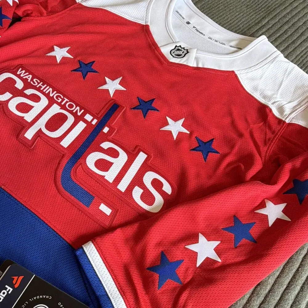 Fanatics Washington Capitals NHL Youth Hockey Jersey L/XL Red White Blue